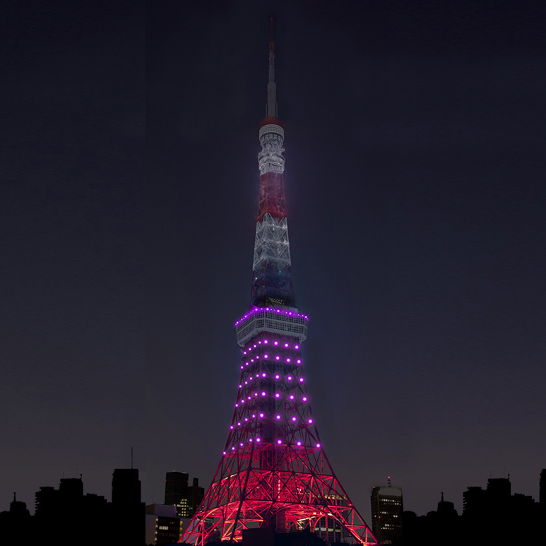 下半分が紫色にライトアップされた東京タワー（お月見ダイヤモンドヴェール）